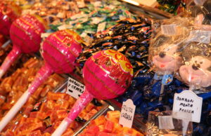 15 Interesting Facts About Chupa Chups That You Didn’t Know About (& Top 10 Most Sold Chupa Chups Flavors) Chupa Chups