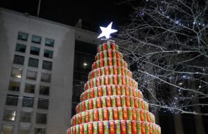 20 Super Interesting Facts About Pringles Pringles Christmas tree in Spinningfields, Manchester, England in 2014