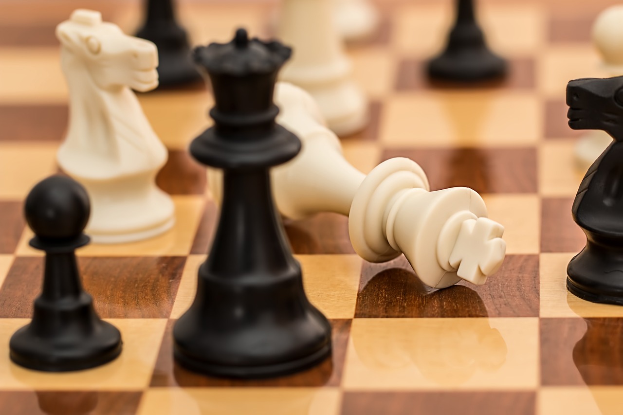 Baduk (Go) vs Chess: Which Board Game Is Harder and More Interesting?